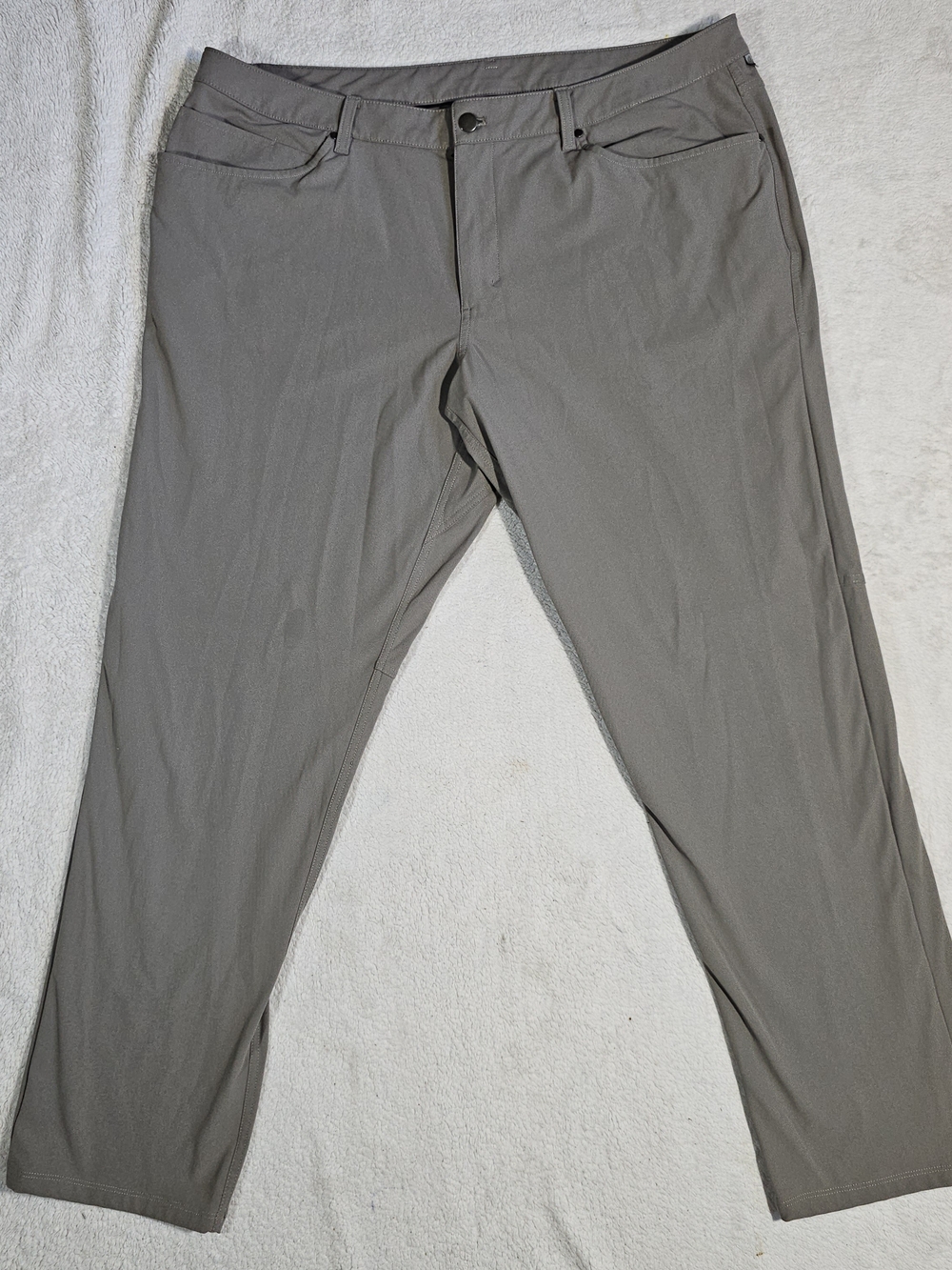 Lululemon Men’s ABC Pants Classic Fit Grey Sz 40